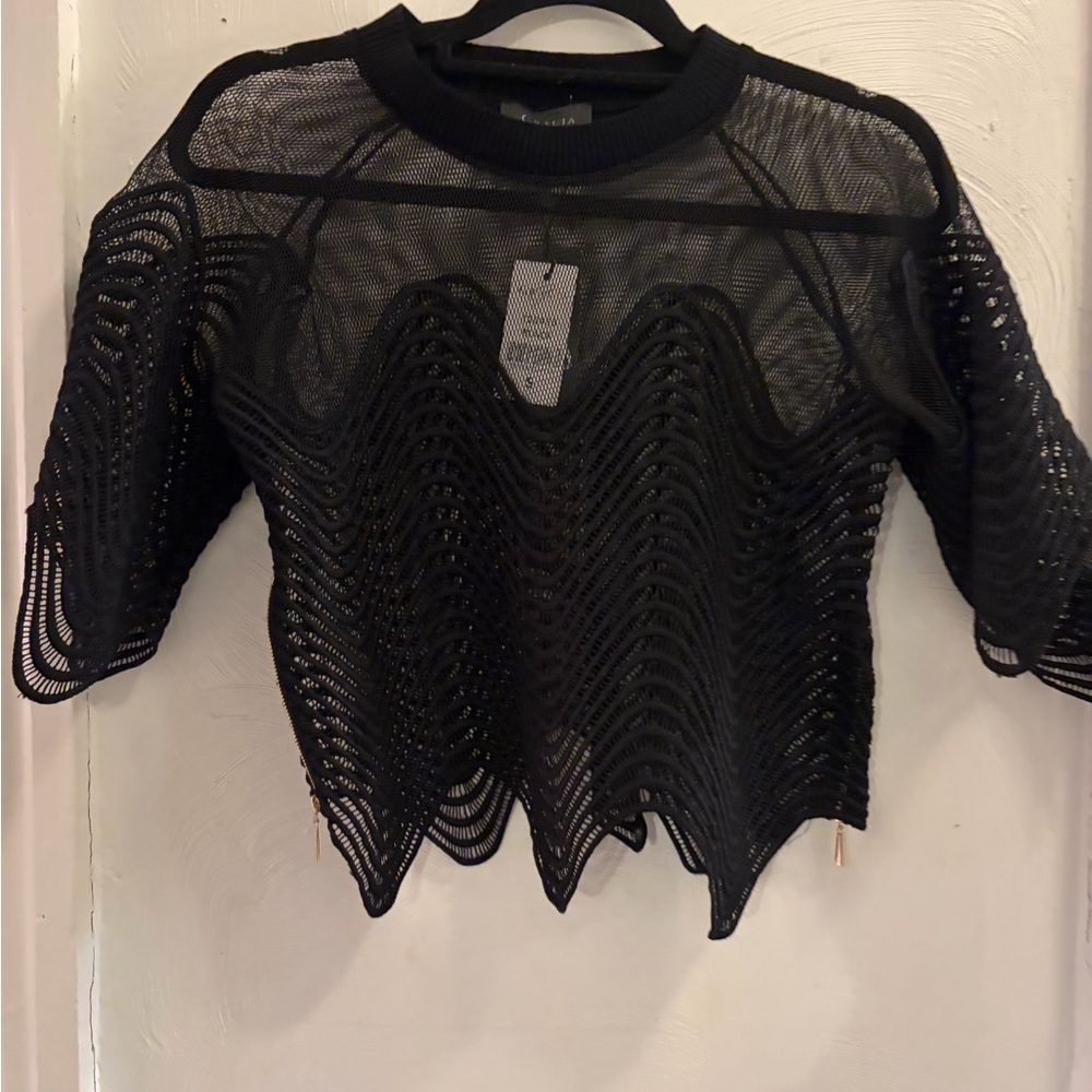 Gracia Black Wave Mesh Crop Top
